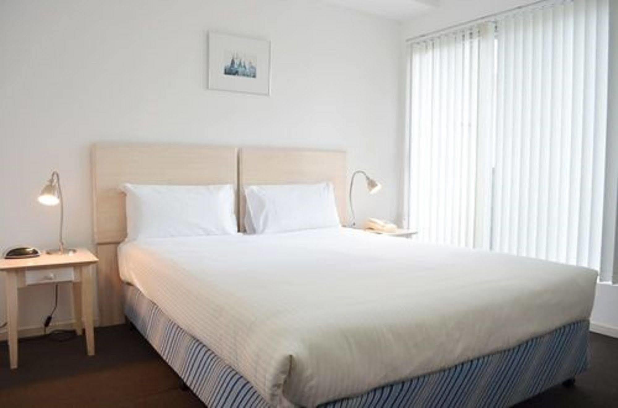 Aparthotel Adara Franklin Melburne Exterior foto